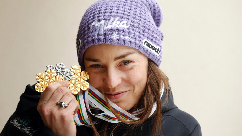 Tina Maze z osvojenimi kolajnami, Beaver Creek 15. februar 2015